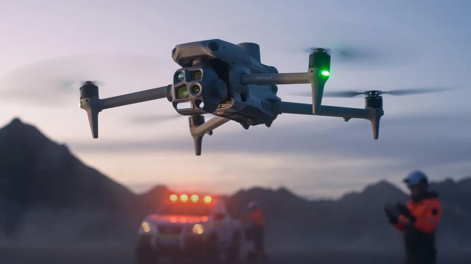 DJI Matrice 4T en intervention de nuit auprès d'une équipe de secours