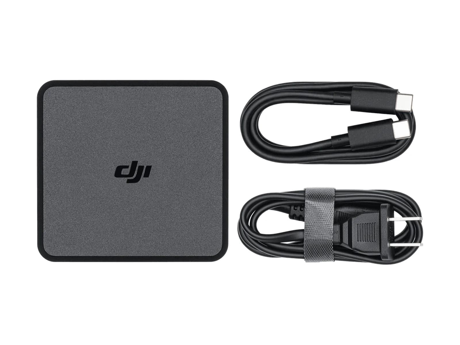 Adaptateur secteur DJI 100 W USB-C, photo produit sur fond blanc