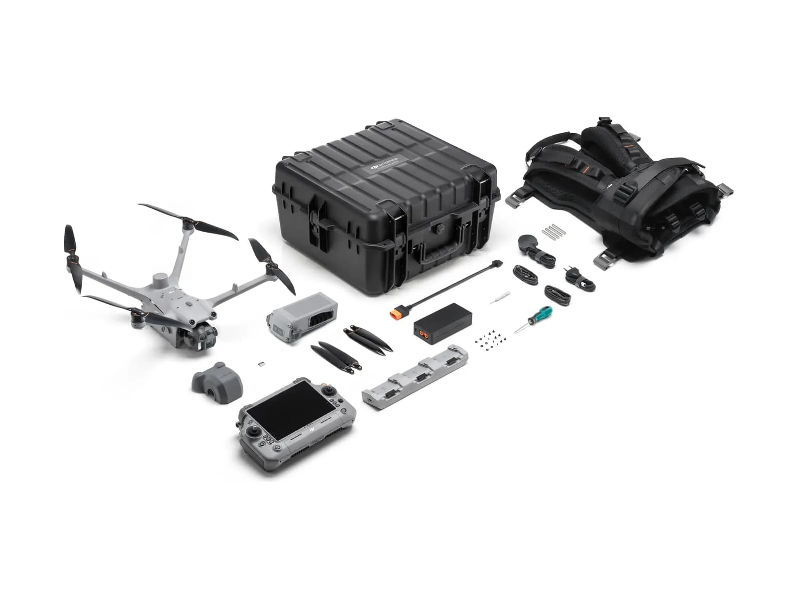 DJI Matrice 4D, radiocommande RC Plus 2 Enterprise et accessoires sur fond blanc