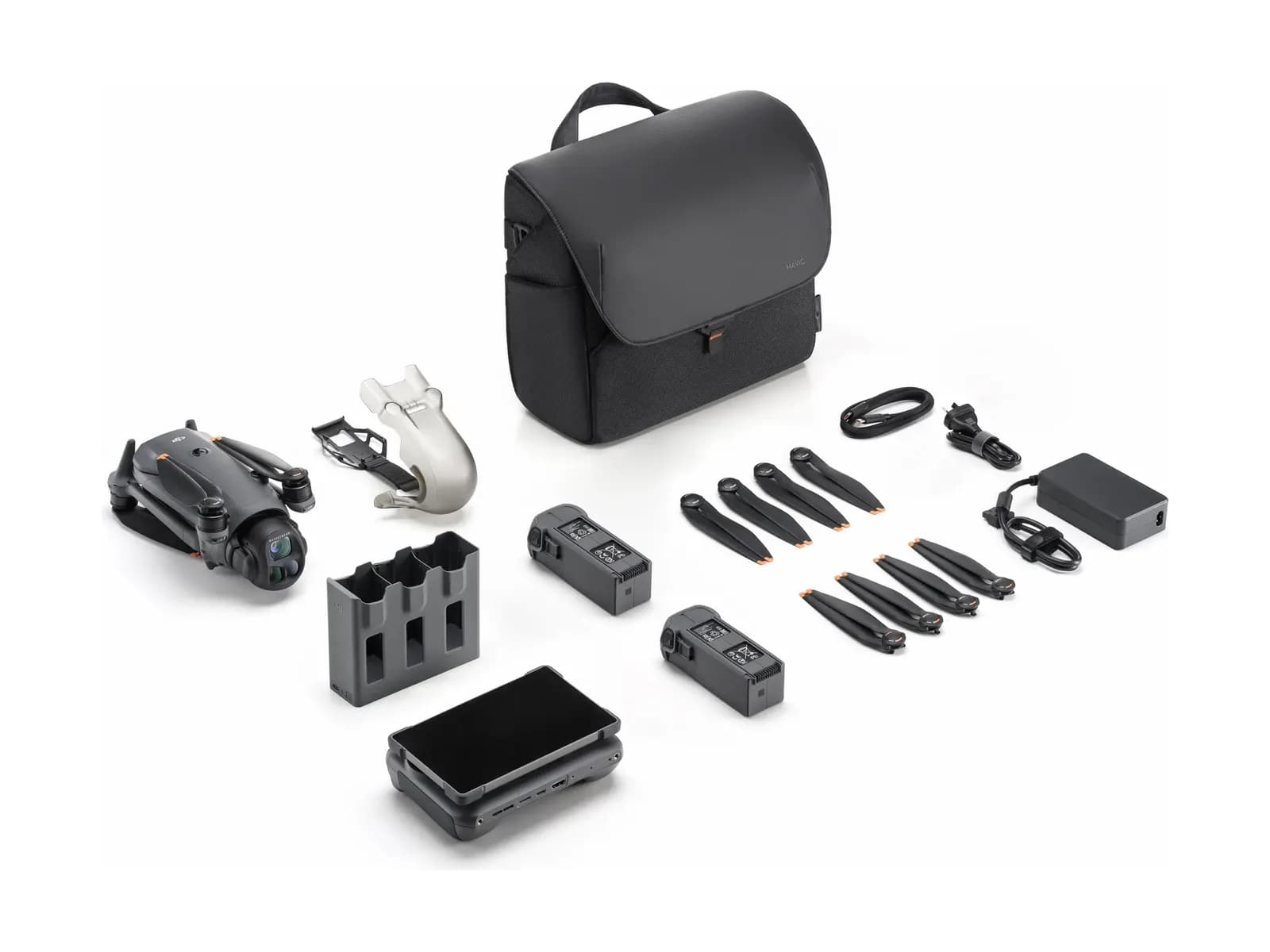 Contenu complet du pack DJI Mavic 4 Pro Creator Combo disposé à plat sur fond blanc