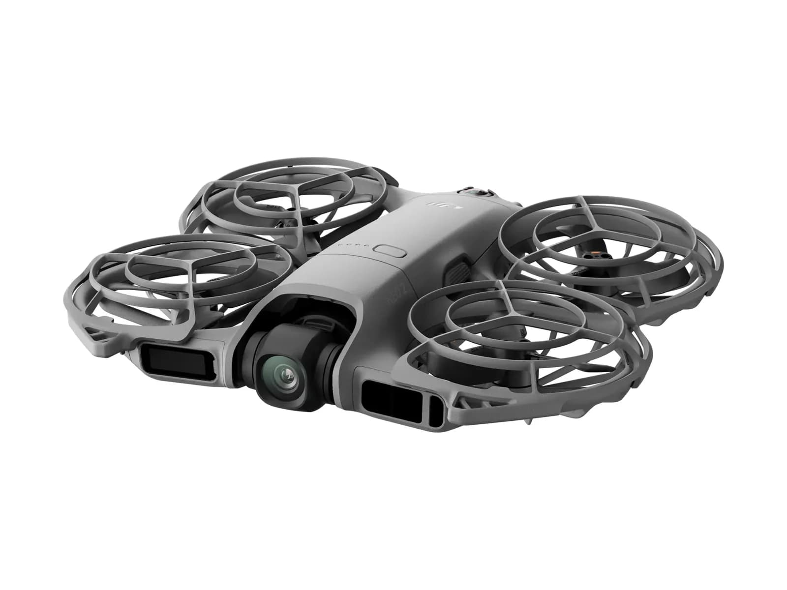 DJI Neo 2 vu de trois quarts avant, caméra et capteurs visibles, sur fond blanc